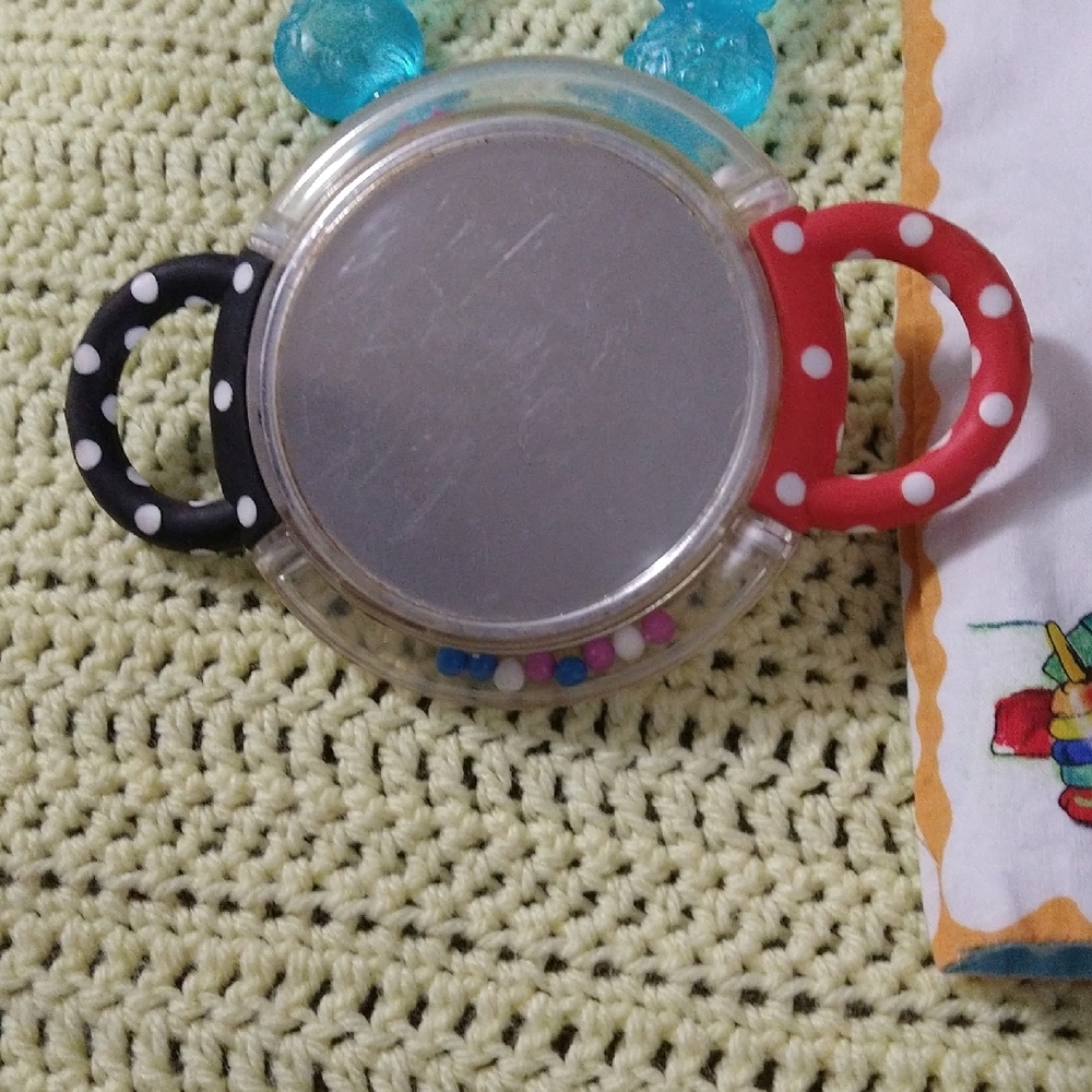 Little Baby Sign Language Cloth Book, Teether & Rattle - Picture 10 of 12